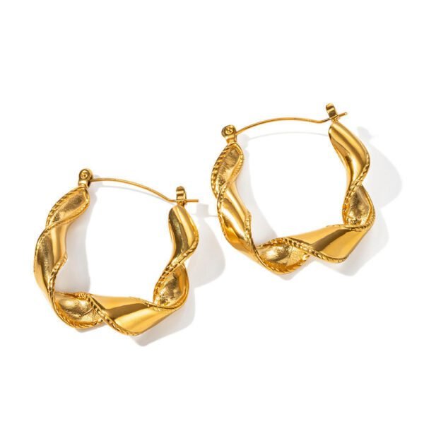 Geometric gold earrings